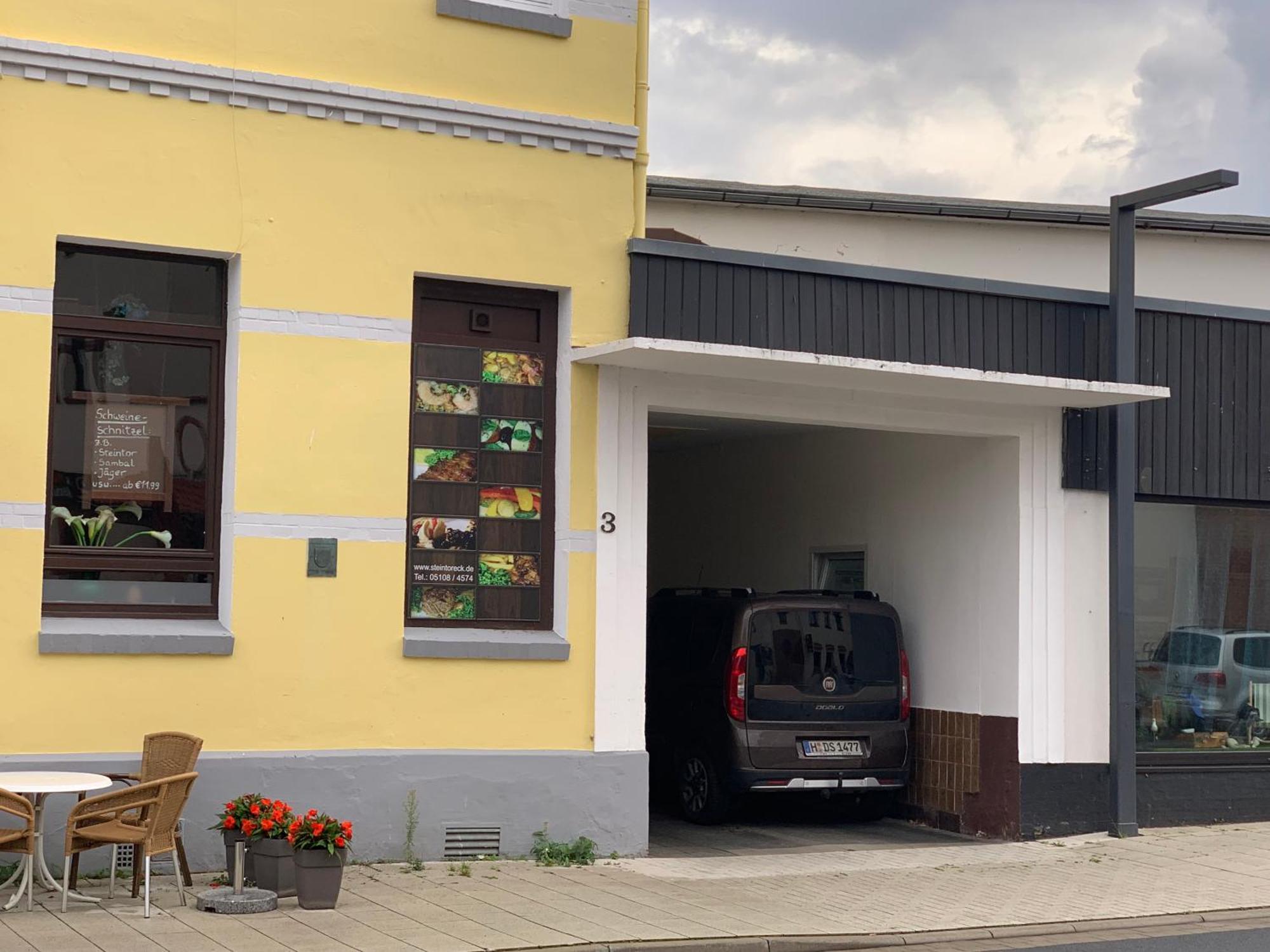 Moderne 4 Zimmer Apartment Mit Bergblick Stadtzentrum Contactless Check-In Gehrden  Exterior photo